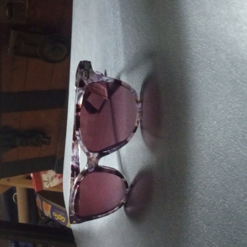 Sunglasses - Picture 4 of 4